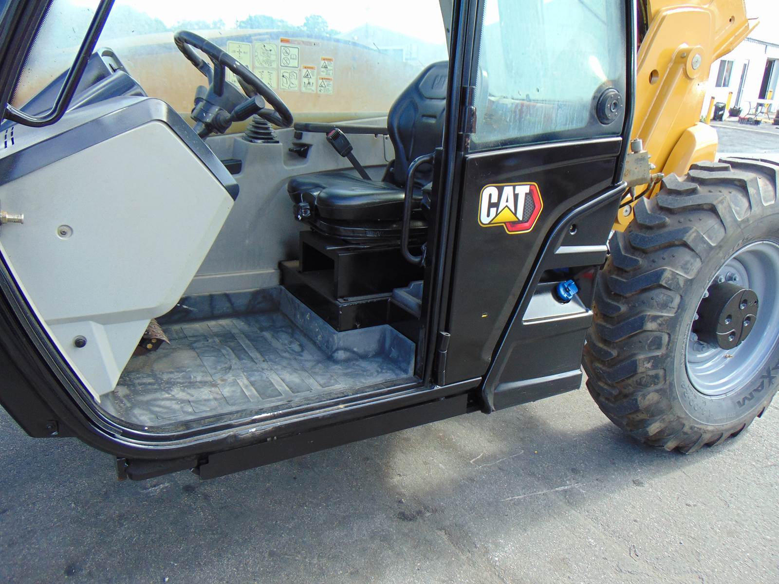 2018 CAT TL1055 TELEHANDLER "DELETED" NO DEF - 10K LBS - 55 FT - ROTATING FORK CARRIAGE - OUTRIGGERS - ONLY 2,631 HOURS - NEW TIRES - Image 19