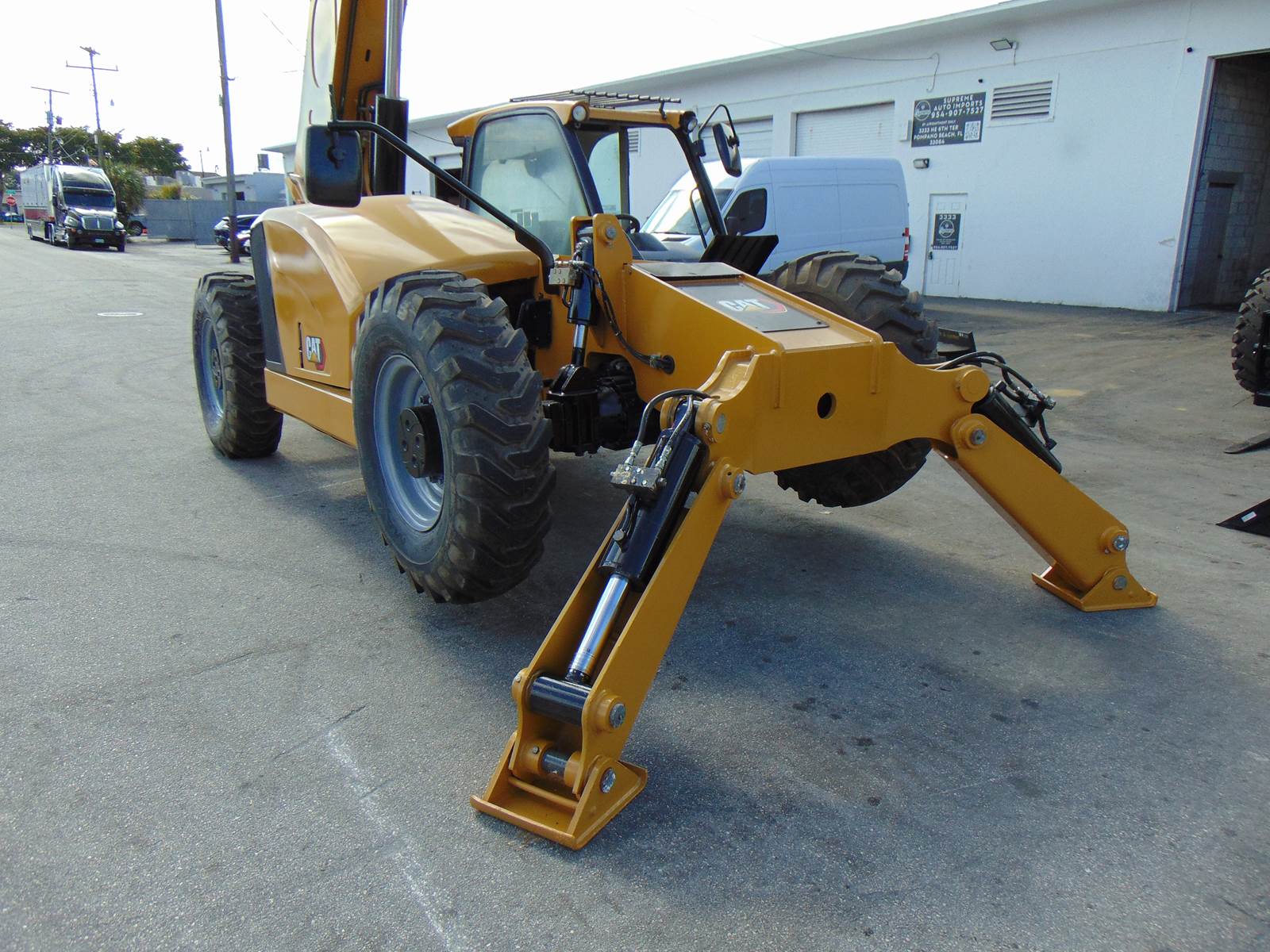 2018 CAT TL1055 TELEHANDLER "DELETED" NO DEF - 10K LBS - 55 FT - ROTATING FORK CARRIAGE - OUTRIGGERS - ONLY 2,631 HOURS - NEW TIRES - Image 28