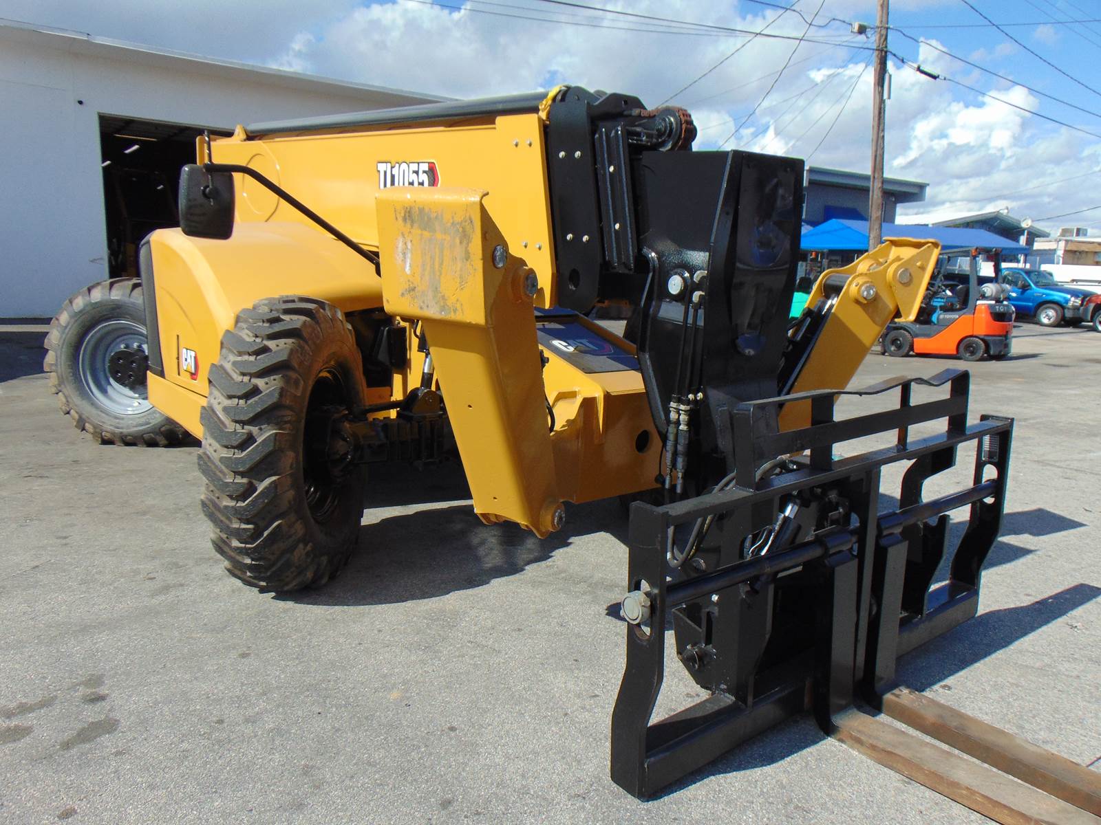 2018 CAT TL1055 TELEHANDLER "DELETED" NO DEF - 10K LBS - 55 FT - ROTATING FORK CARRIAGE - OUTRIGGERS - ONLY 2,631 HOURS - NEW TIRES - Image 9