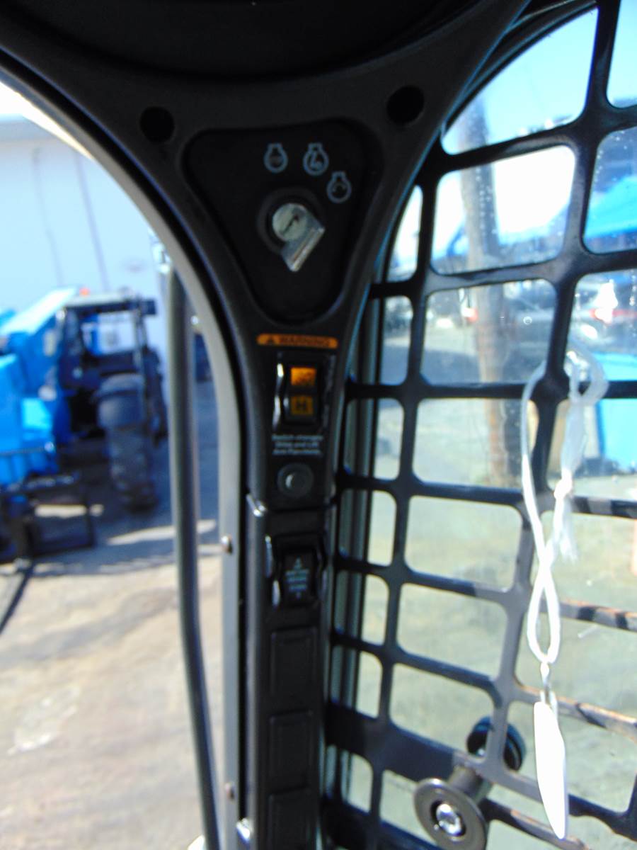 2020 BOBCAT T770 TURBO 2 SPEED "HIGH FLOW" - H.D. COOLING PKG - JOYSTICKS - BOB TACH POWER COUPLER - SUPER LOW HOURS - 100% ORIGINAL - Image 21