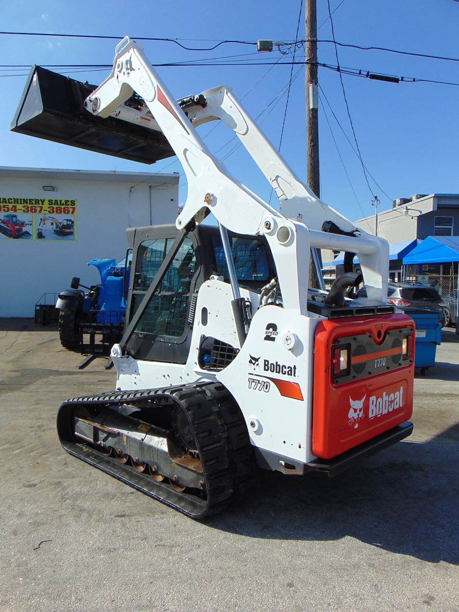 2020 BOBCAT T770 TURBO 2 SPEED "HIGH FLOW" - H.D. COOLING PKG - JOYSTICKS - BOB TACH POWER COUPLER - SUPER LOW HOURS - 100% ORIGINAL - Image 29