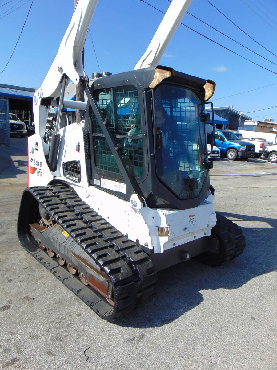 2020 BOBCAT T770 TURBO 2 SPEED "HIGH FLOW" - H.D. COOLING PKG - JOYSTICKS - BOB TACH POWER COUPLER - SUPER LOW HOURS - 100% ORIGINAL - Image 7
