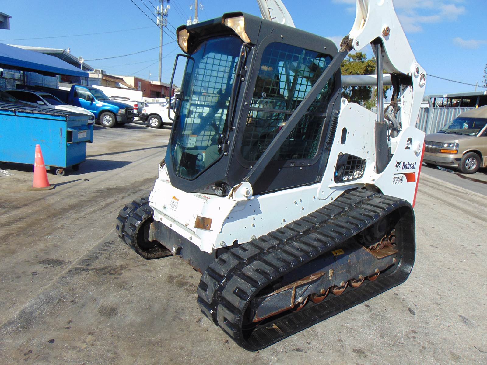 2020 BOBCAT T770 TURBO 2 SPEED "HIGH FLOW" - H.D. COOLING PKG - JOYSTICKS - BOB TACH POWER COUPLER - SUPER LOW HOURS - 100% ORIGINAL - Image 8