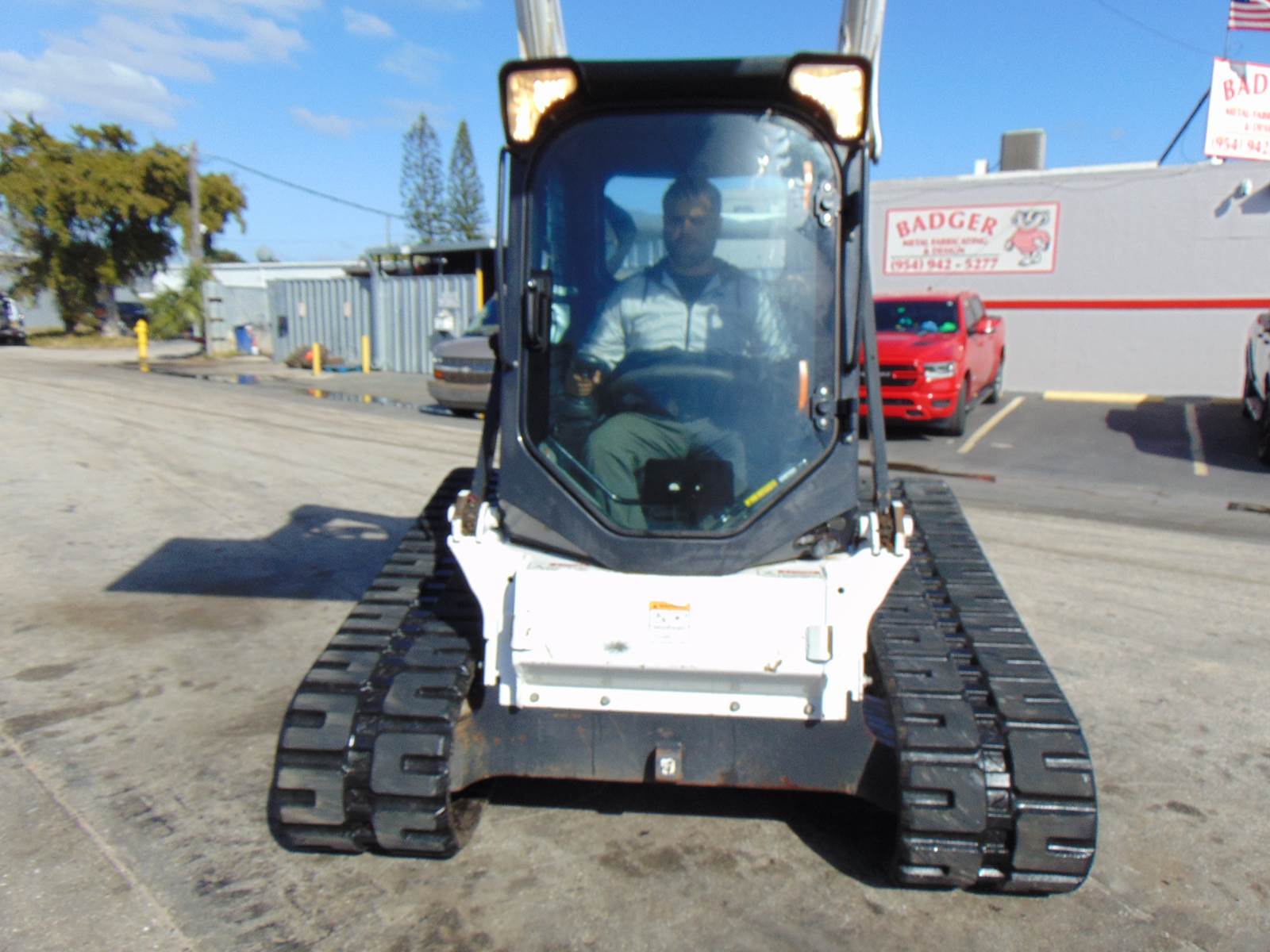 2020 BOBCAT T770 TURBO 2 SPEED "HIGH FLOW" - H.D. COOLING PKG - JOYSTICKS - BOB TACH POWER COUPLER - SUPER LOW HOURS - 100% ORIGINAL - Image 9