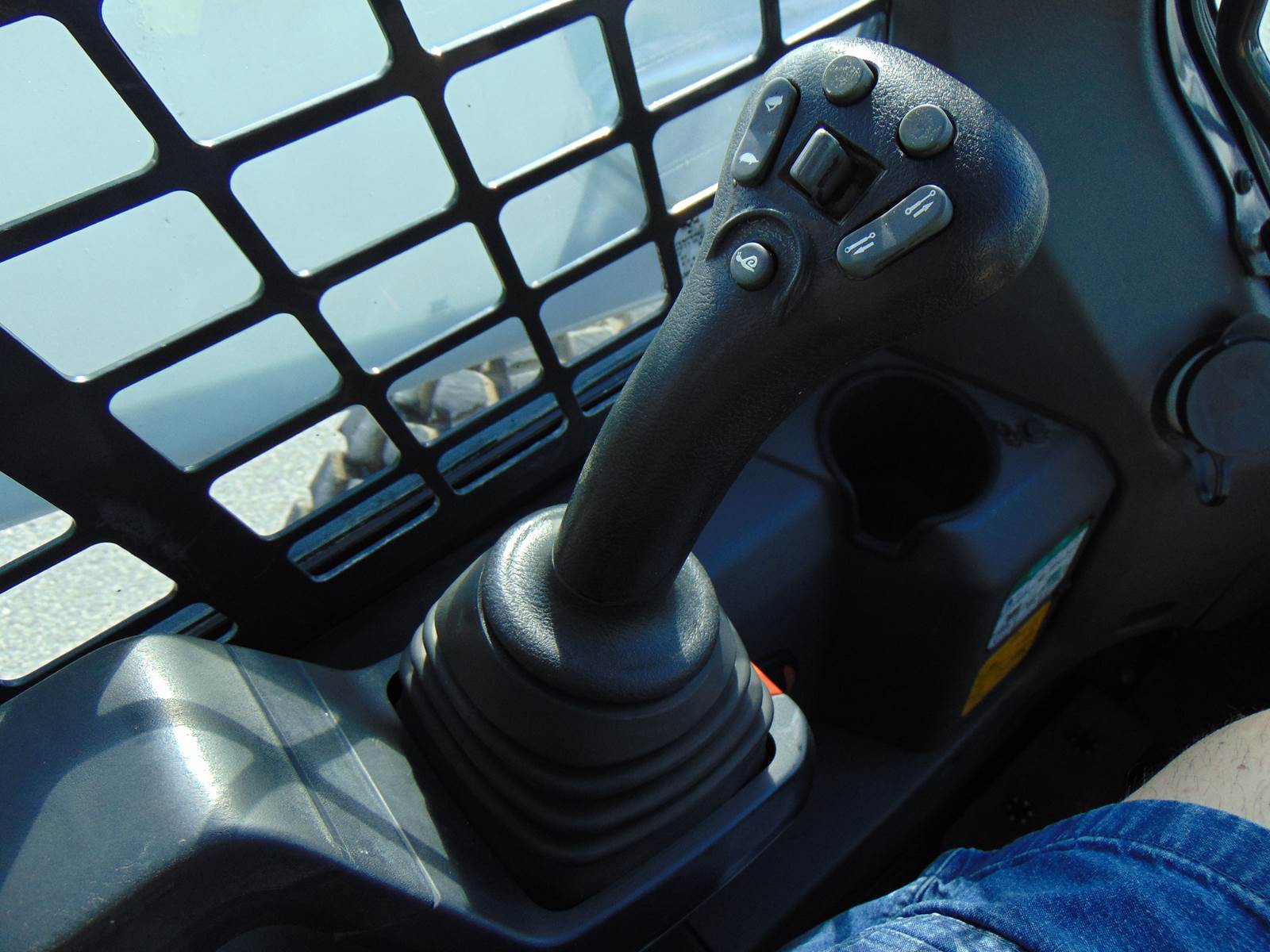 2020 BOBCAT S-76 TURBO 2 SPEED - HEAT & A/C - JOYSTICK CONTROLS - BOB TACH - CAMERA - ADVANCED MONITOR DISPLAY - ONLY 1,544 HOURS - Image 13