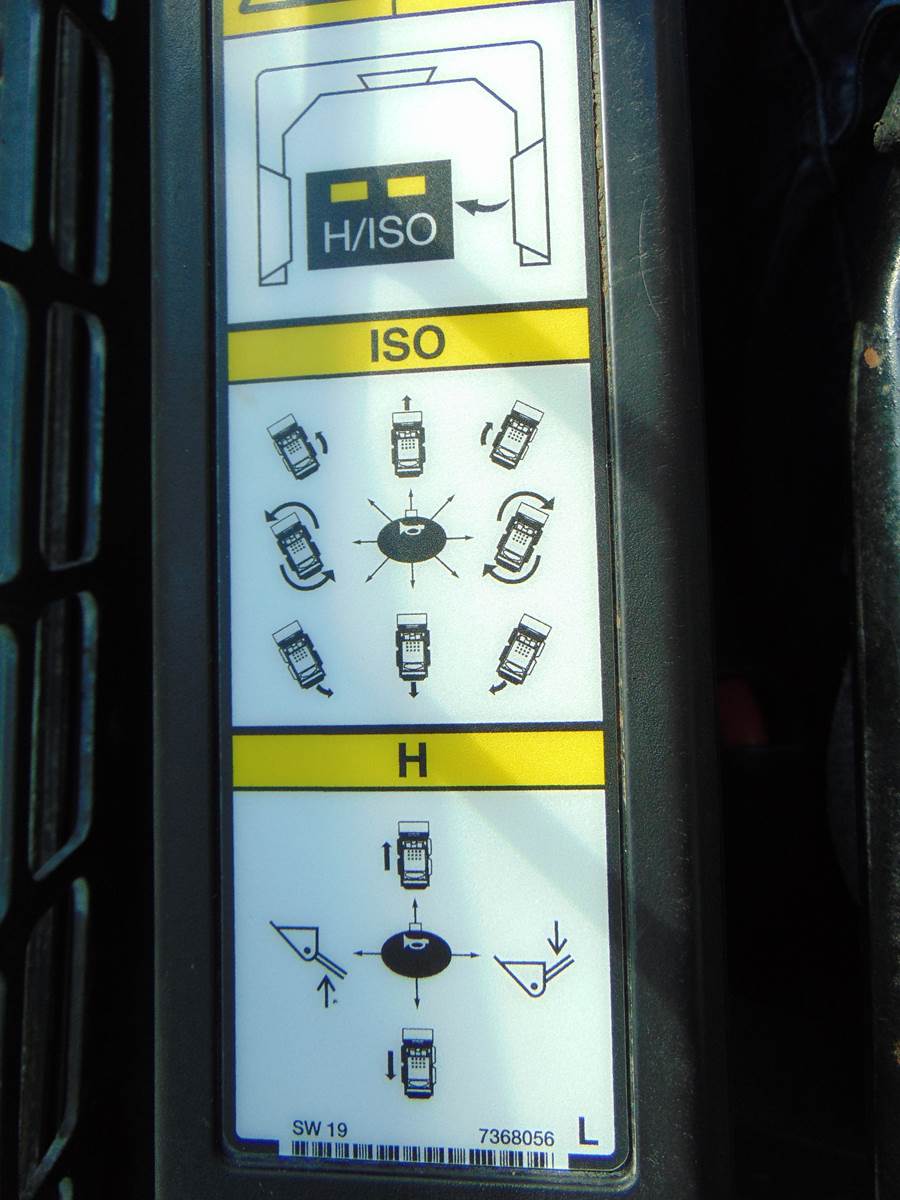 2020 BOBCAT S-76 TURBO 2 SPEED - HEAT & A/C - JOYSTICK CONTROLS - BOB TACH - CAMERA - ADVANCED MONITOR DISPLAY - ONLY 1,544 HOURS - Image 12