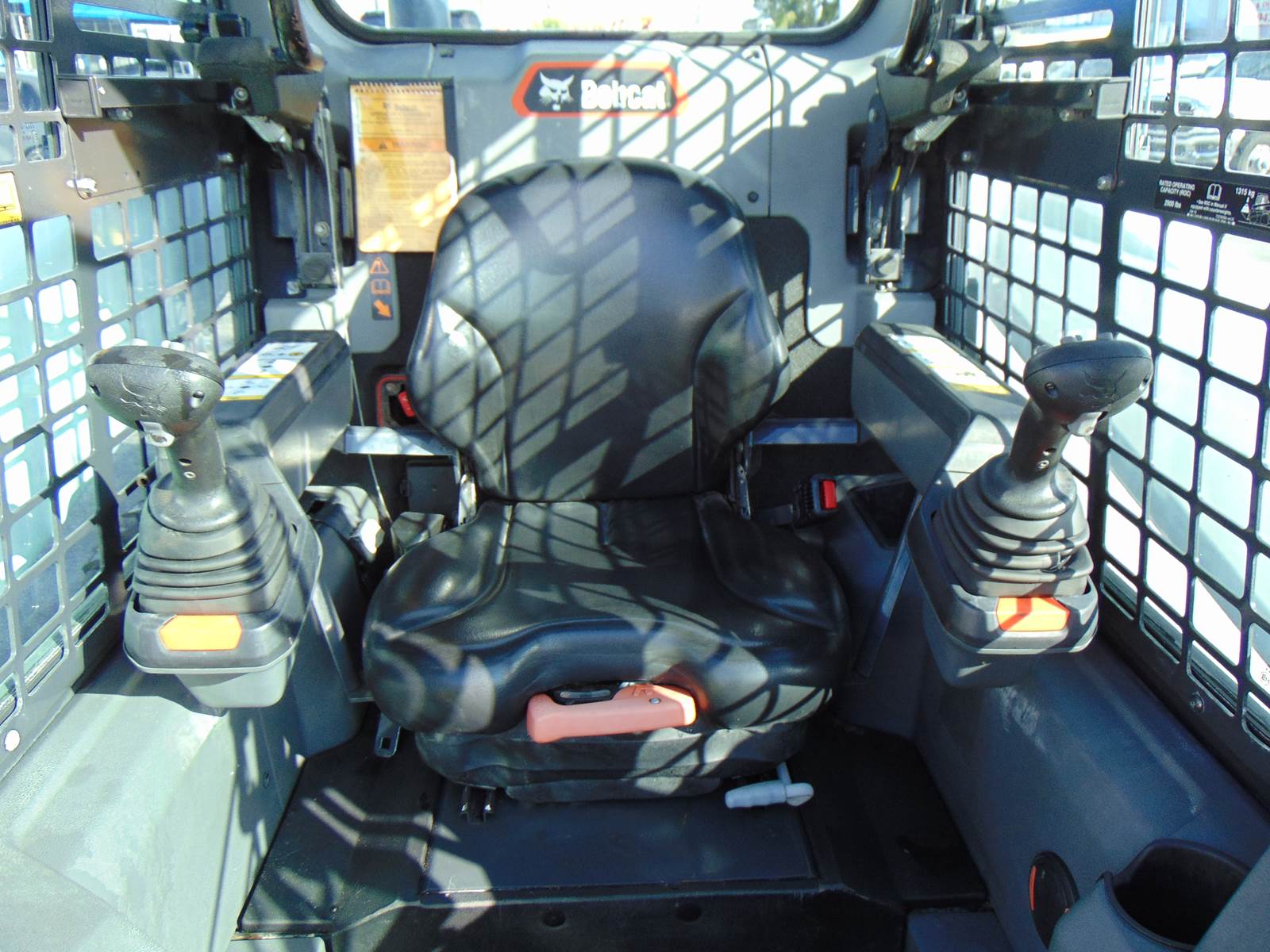 2020 BOBCAT S-76 TURBO 2 SPEED - HEAT & A/C - JOYSTICK CONTROLS - BOB TACH - CAMERA - ADVANCED MONITOR DISPLAY - ONLY 1,544 HOURS - Image 10