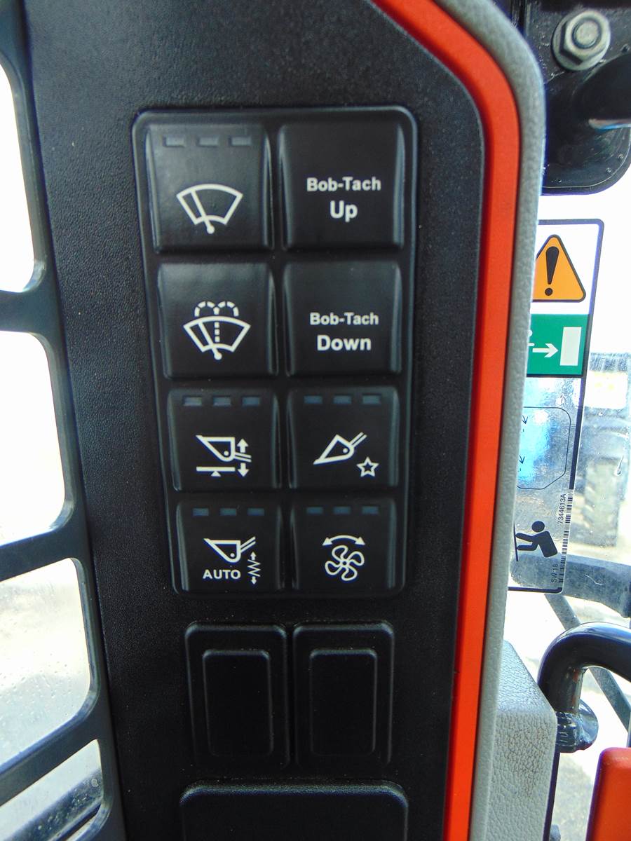 2020 BOBCAT S76 TURBO - 4 BRAND NEW TIRES - HEAT AND AC COMFORT CAB - BACK UP CAMERA - ONLY 1,145 HOURS - Image 13