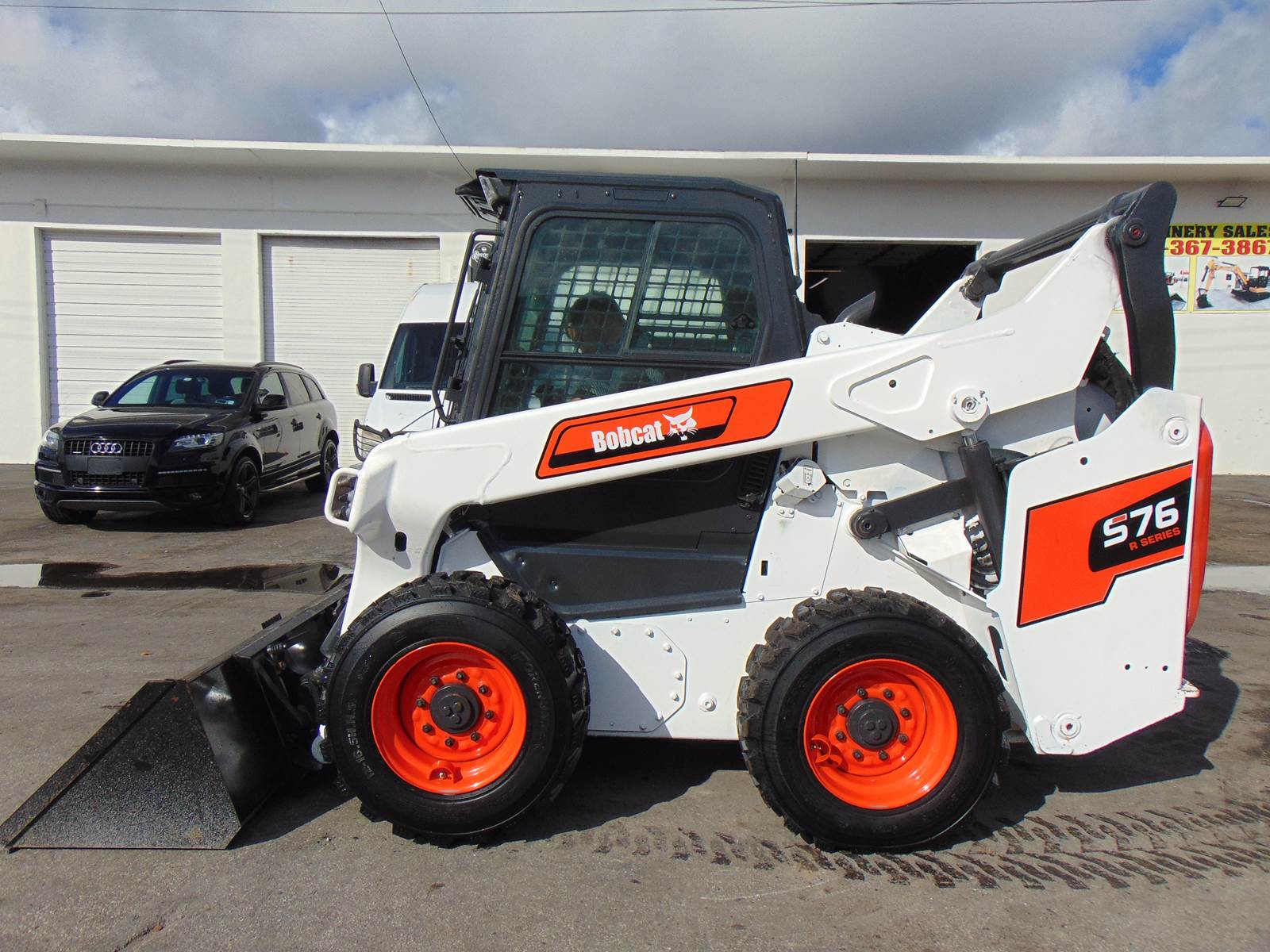 2020 BOBCAT S76 TURBO - 4 BRAND NEW TIRES - HEAT AND AC COMFORT CAB - BACK UP CAMERA - ONLY 1,145 HOURS - Image 3
