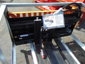 2026 WOLVERINE HYDRAULIC ADJUSTABLE 4,000 lb RATED SKID STEER PALLET FORKS - WITH H.D. FRAME CARRIAGE - FORK POSITIONER
