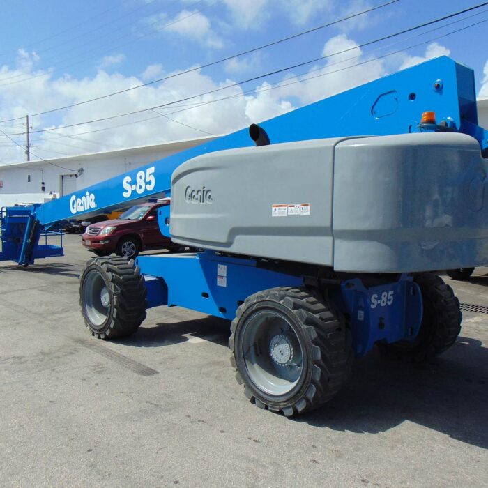 2015 GENIE S-85 TELESCOPIC BOOM MAN LIFT W/ JIB - 4X4 - DEUTZ DIESEL