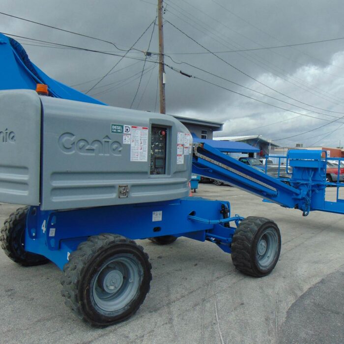 2014 GENIE S-40 TELECOPIC BOOM LIFT - 46' WORKING HEIGHT - DIESEL 4X4 - ON BOARD GENERATOR 