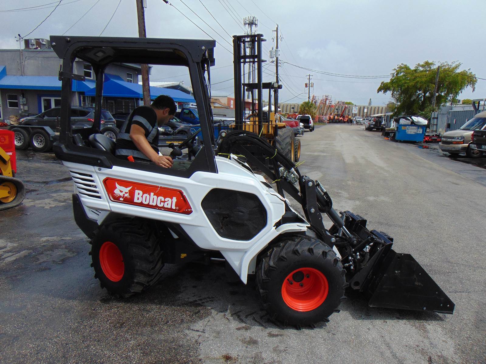 2021 BOBCAT L23 ARTICULATED FRONT END MINI LOADER - KUBOTA DIESEL - POWER QUICK ATTACH - ONLY 1,129 HOURS - Image 17