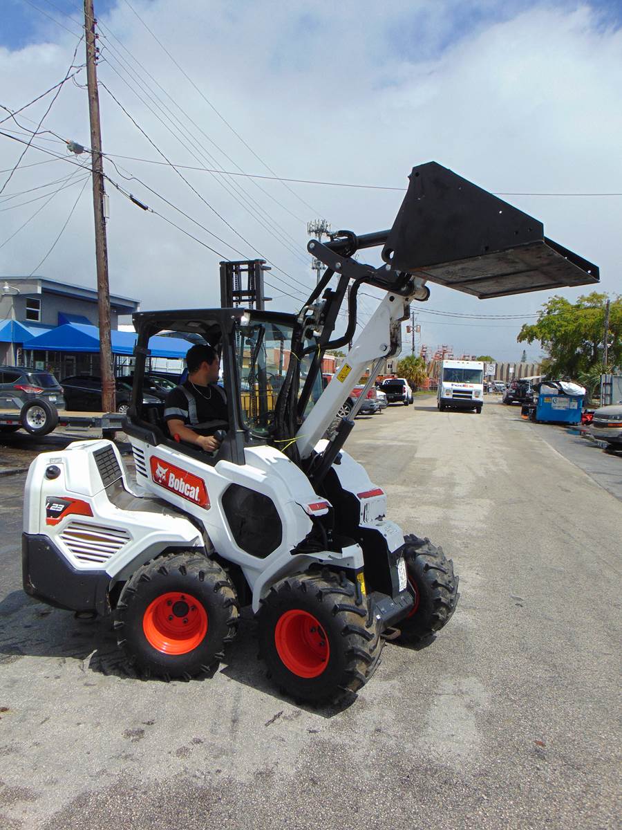 2021 BOBCAT L23 ARTICULATED FRONT END MINI LOADER - KUBOTA DIESEL - POWER QUICK ATTACH - ONLY 1,129 HOURS - Image 5