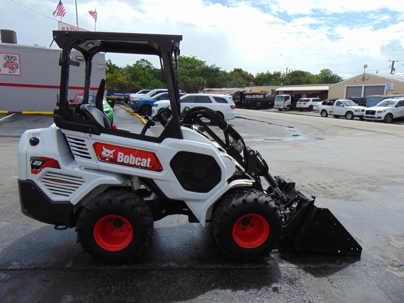 2021 BOBCAT L23 ARTICULATED FRONT END MINI LOADER - KUBOTA DIESEL - POWER QUICK ATTACH - ONLY 1,129 HOURS - Image 24