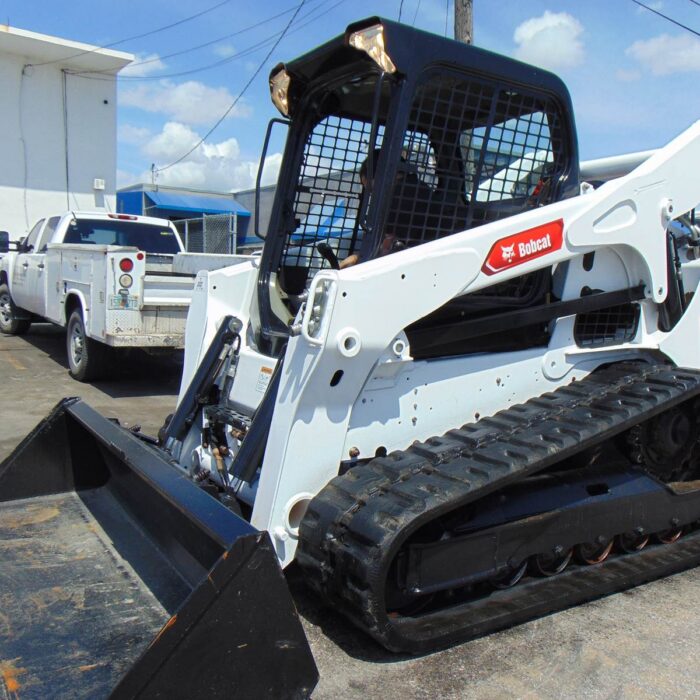 2021 BOBCAT T740 - 74 HP NO D.E.F. - JOYSTICK CONTROLS - KEYLESS SECURITY - 100% SERVICED - ONLY 1,347 HOURS