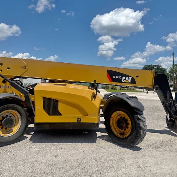 2013 CAT TL-943C 9K TELEHANDLER FOR SALE - ALL ORIGINAL AMAZING CONDITION - 100% perfect and job ready - needs nothing - easy financing - free local delivery