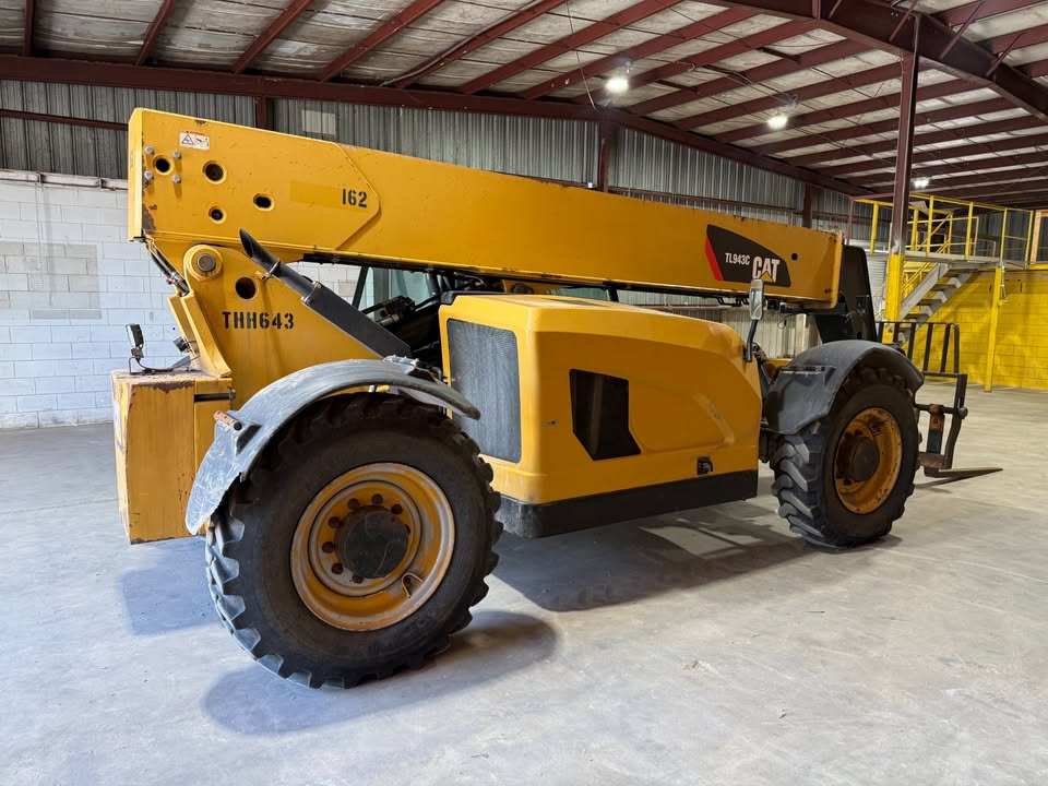 2013 CAT TL-943C 9K TELEHANDLER FOR SALE - ALL ORIGINAL AMAZING CONDITION - 100% perfect and job ready - needs nothing - easy financing - free local delivery - Image 8