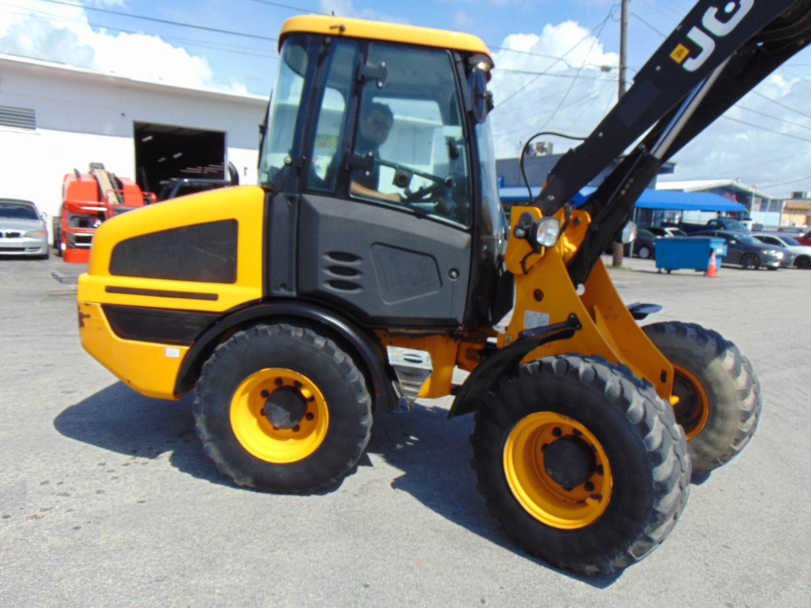 2015 JCB 407 ARTICULATED FRONT END "11K POUND" WHEEL LOADER 4X4 - ORIGINAL 1 OWNER - 65 HP KOHLER DIESEL - SERVICED TODAY - Image 5