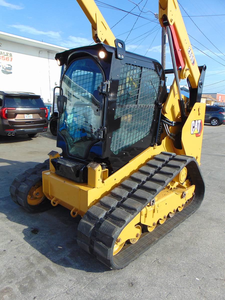 2015 CAT 289D TURBO 2 SPEED - PRE EMISSIONS DIESEL - SUPER LOADED - HEAT - AC - JOYSTICKS - AIR RIDE - BRAND NEW TRACKS - 1,932 HOURS - Image 27