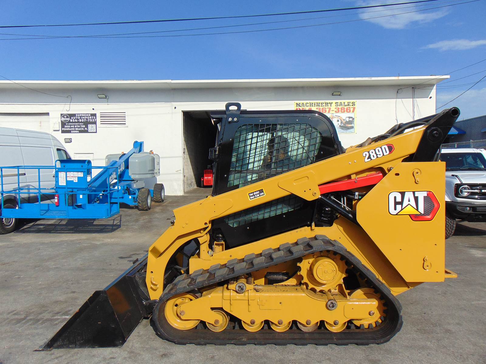 2015 CAT 289D TURBO 2 SPEED - PRE EMISSIONS DIESEL - SUPER LOADED - HEAT - AC - JOYSTICKS - AIR RIDE - BRAND NEW TRACKS - 1,932 HOURS - Image 4