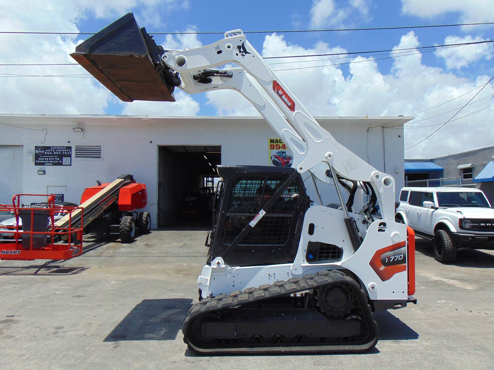 2021 BOBCAT T770 TURBO 2 SPEED "HIGH FLOW" 92 HP - JOYSTICKS - HEAT AND A/C - SUPER LOADED - ONLY 1,348 HOURS - JOB READY - Image 40