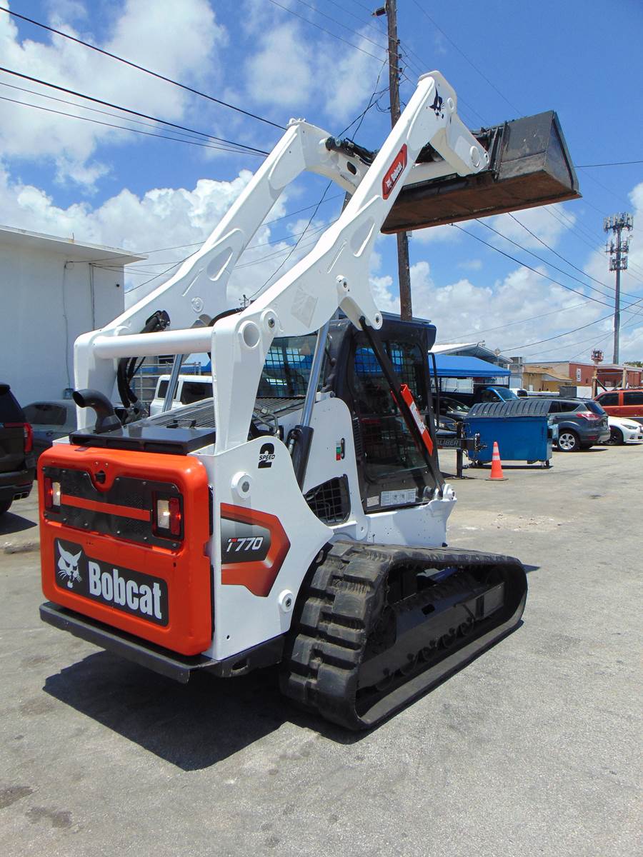 2021 BOBCAT T770 TURBO 2 SPEED "HIGH FLOW" 92 HP - JOYSTICKS - HEAT AND A/C - SUPER LOADED - ONLY 1,348 HOURS - JOB READY - Image 38