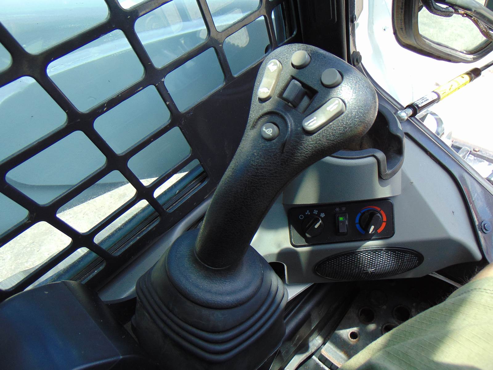 2021 BOBCAT T770 TURBO 2 SPEED "HIGH FLOW" 92 HP - JOYSTICKS - HEAT AND A/C - SUPER LOADED - ONLY 1,348 HOURS - JOB READY - Image 31