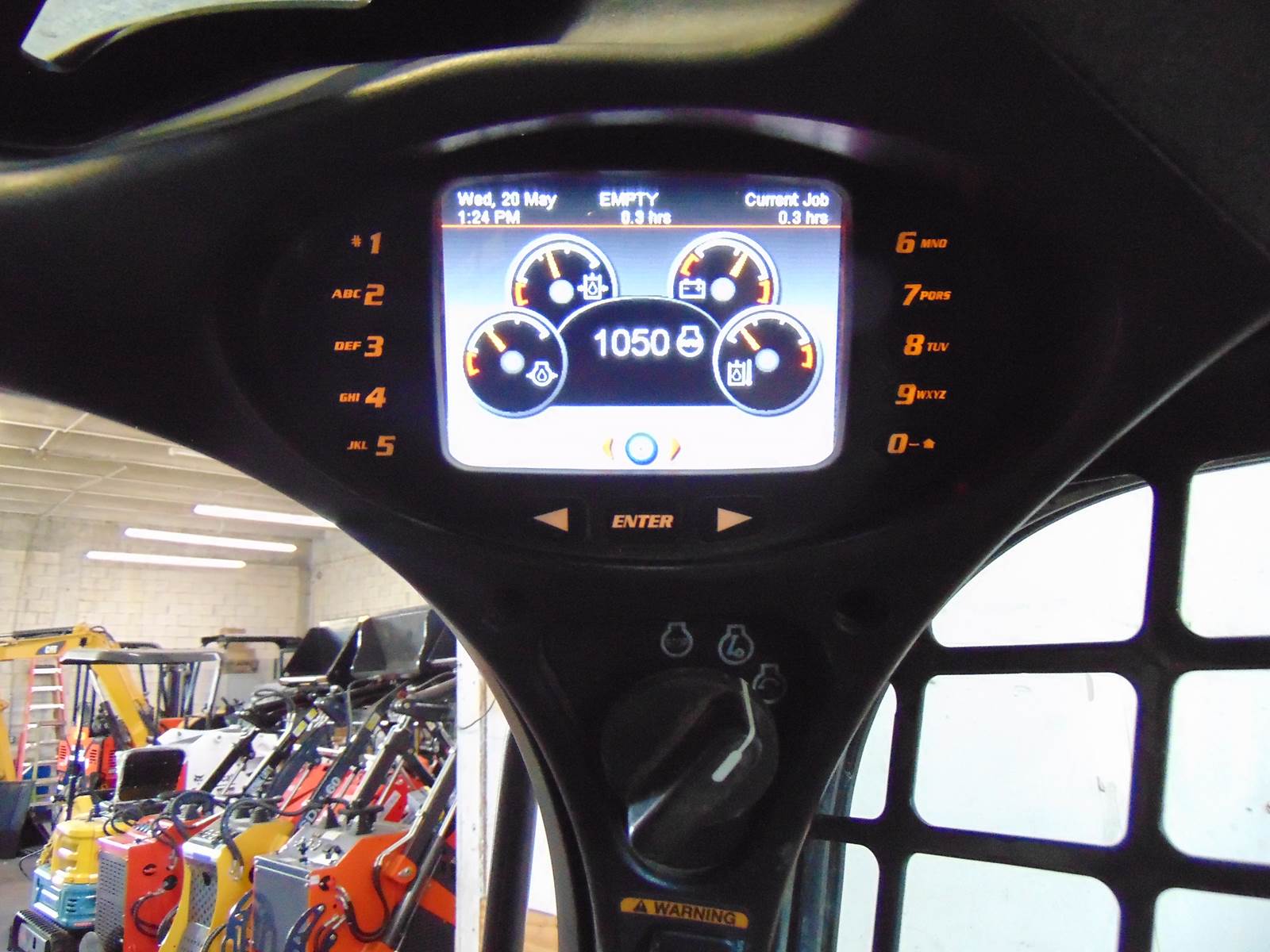2021 BOBCAT T770 TURBO 2 SPEED "HIGH FLOW" 92 HP - JOYSTICKS - HEAT AND A/C - SUPER LOADED - ONLY 1,348 HOURS - JOB READY - Image 21
