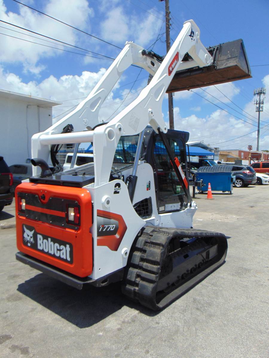 2021 BOBCAT T770 TURBO 2 SPEED "HIGH FLOW" 92 HP - JOYSTICKS - HEAT AND A/C - SUPER LOADED - ONLY 1,348 HOURS - JOB READY - Image 13