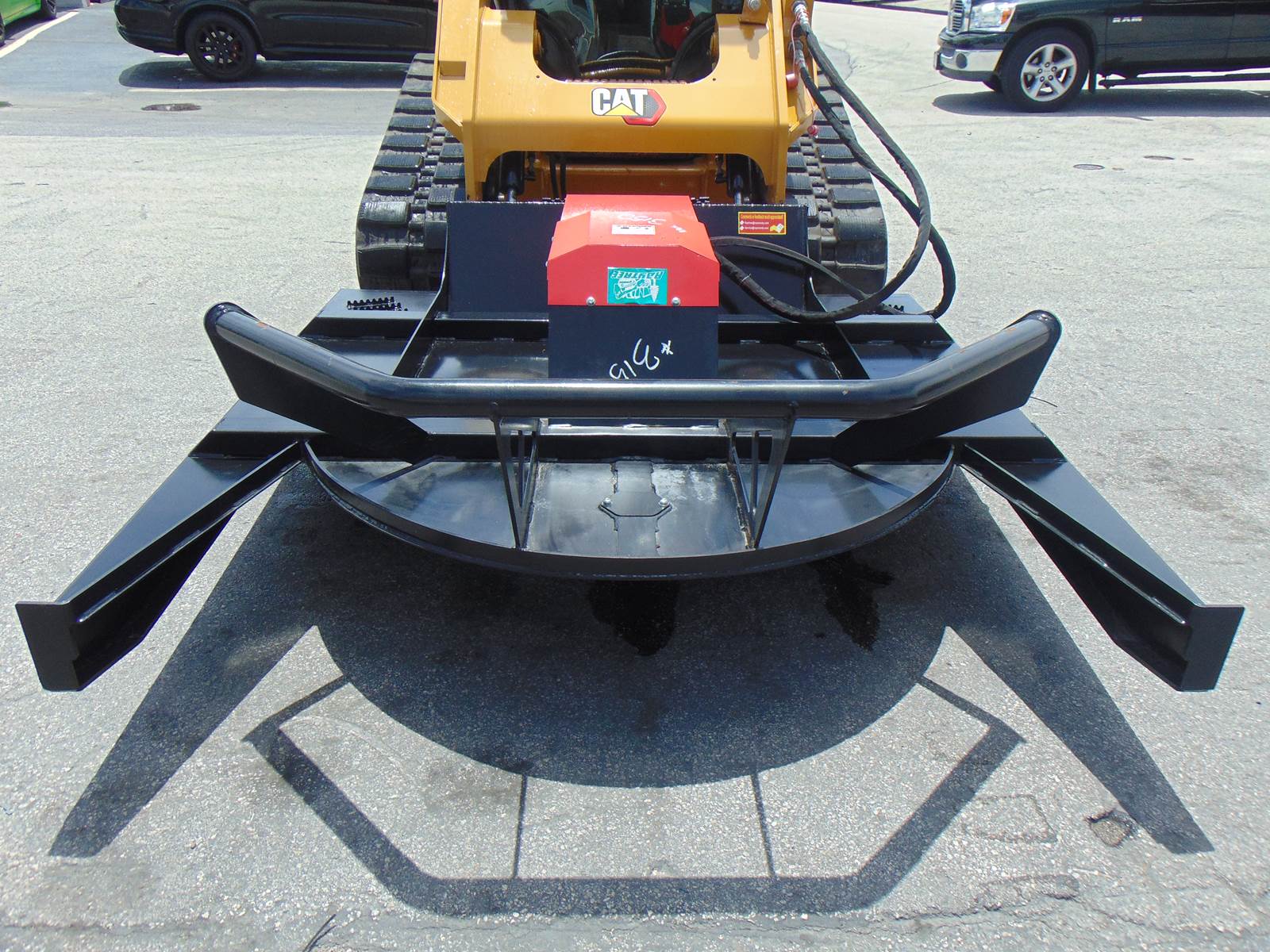 2027 RAYTREE RHBC72 BRUSH CUTTER 18-35 GPM VARIABLE FLOW - STANDARD OR HIGH FLOW - 4 BLADE SYSTEM - Image 3
