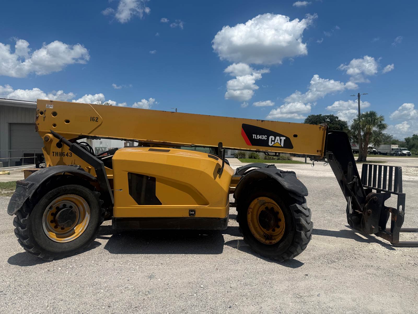 2013 Caterpillar CAT TL943C TELEHANDLER - LAST YEAR OF PRE EMISSIONS - ALL ORIGINAL PAINT - INDOOR STORED - Image 13