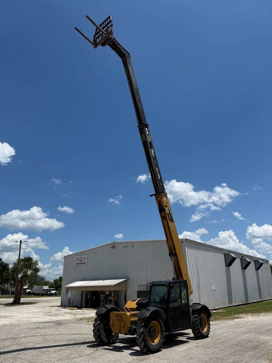2013 Caterpillar CAT TL943C TELEHANDLER - LAST YEAR OF PRE EMISSIONS - ALL ORIGINAL PAINT - INDOOR STORED - Image 4