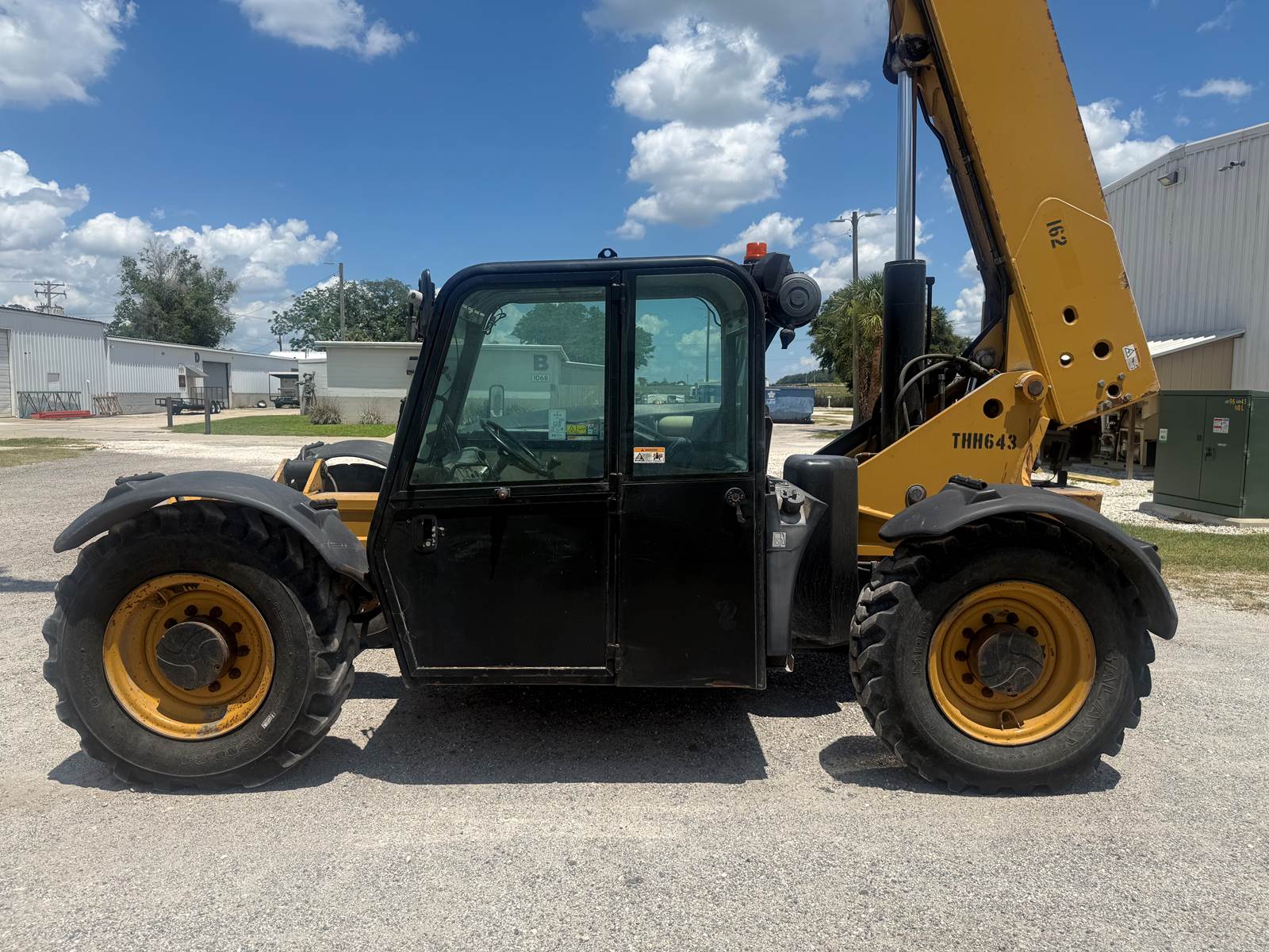 2013 Caterpillar CAT TL943C TELEHANDLER - LAST YEAR OF PRE EMISSIONS - ALL ORIGINAL PAINT - INDOOR STORED - Image 9