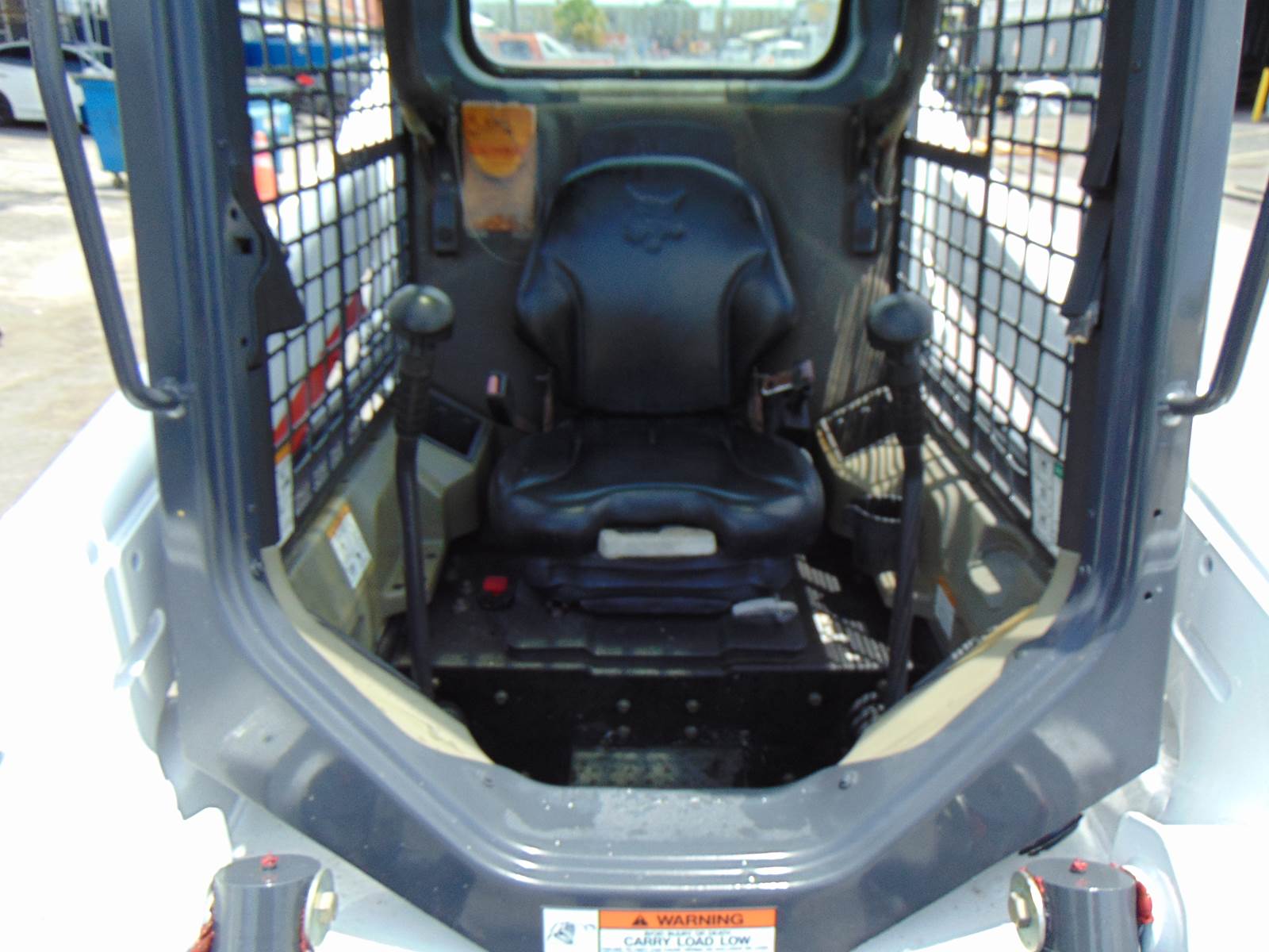 2015 BOBCAT S510 TURBO WITH SOLID TIRES - ONLY 800 ORIGINAL 1 OWNER HOURS - SOUTHERN RUST FREE - Image 17