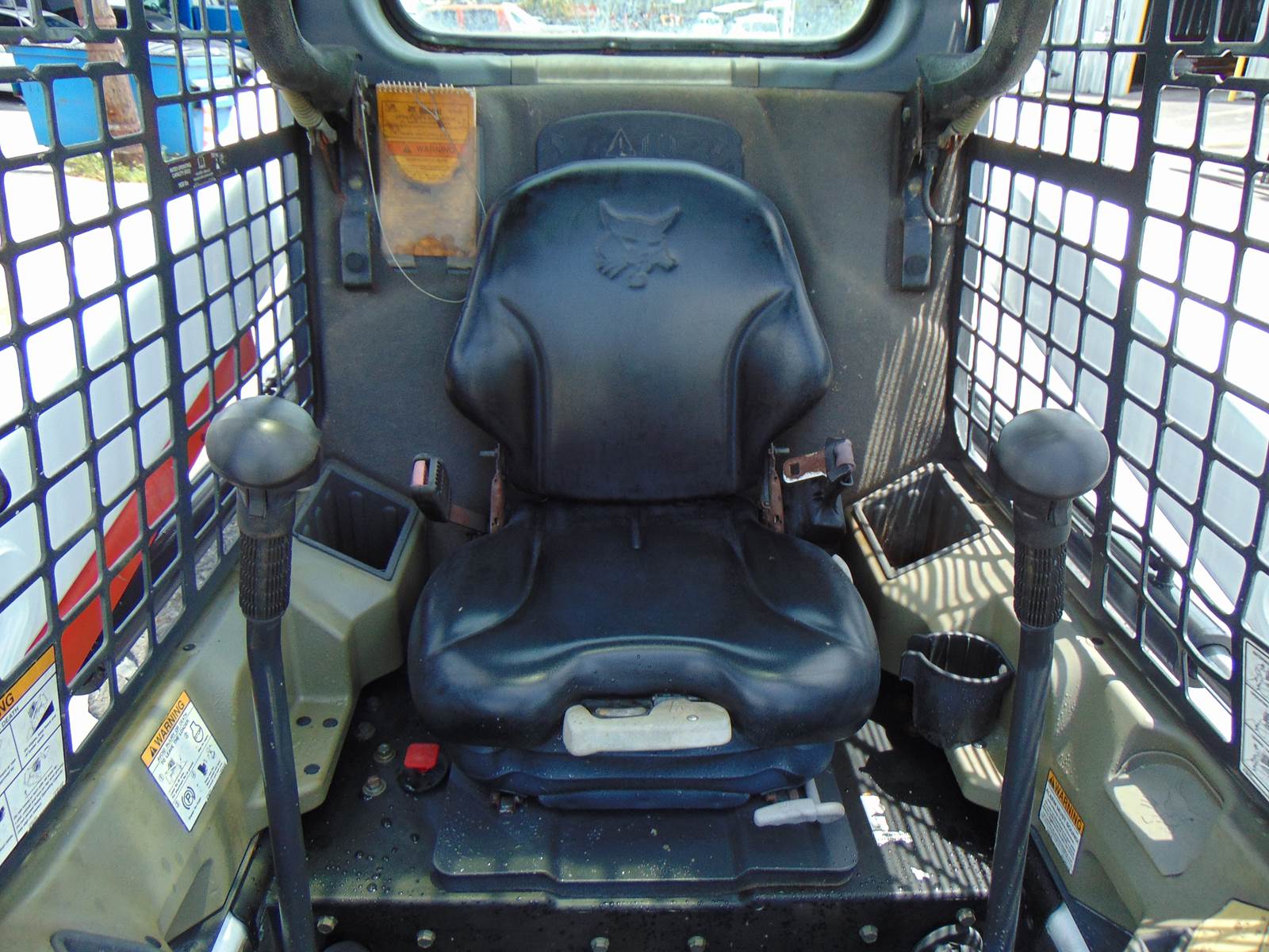 2015 BOBCAT S510 TURBO WITH SOLID TIRES - ONLY 800 ORIGINAL 1 OWNER HOURS - SOUTHERN RUST FREE - Image 12
