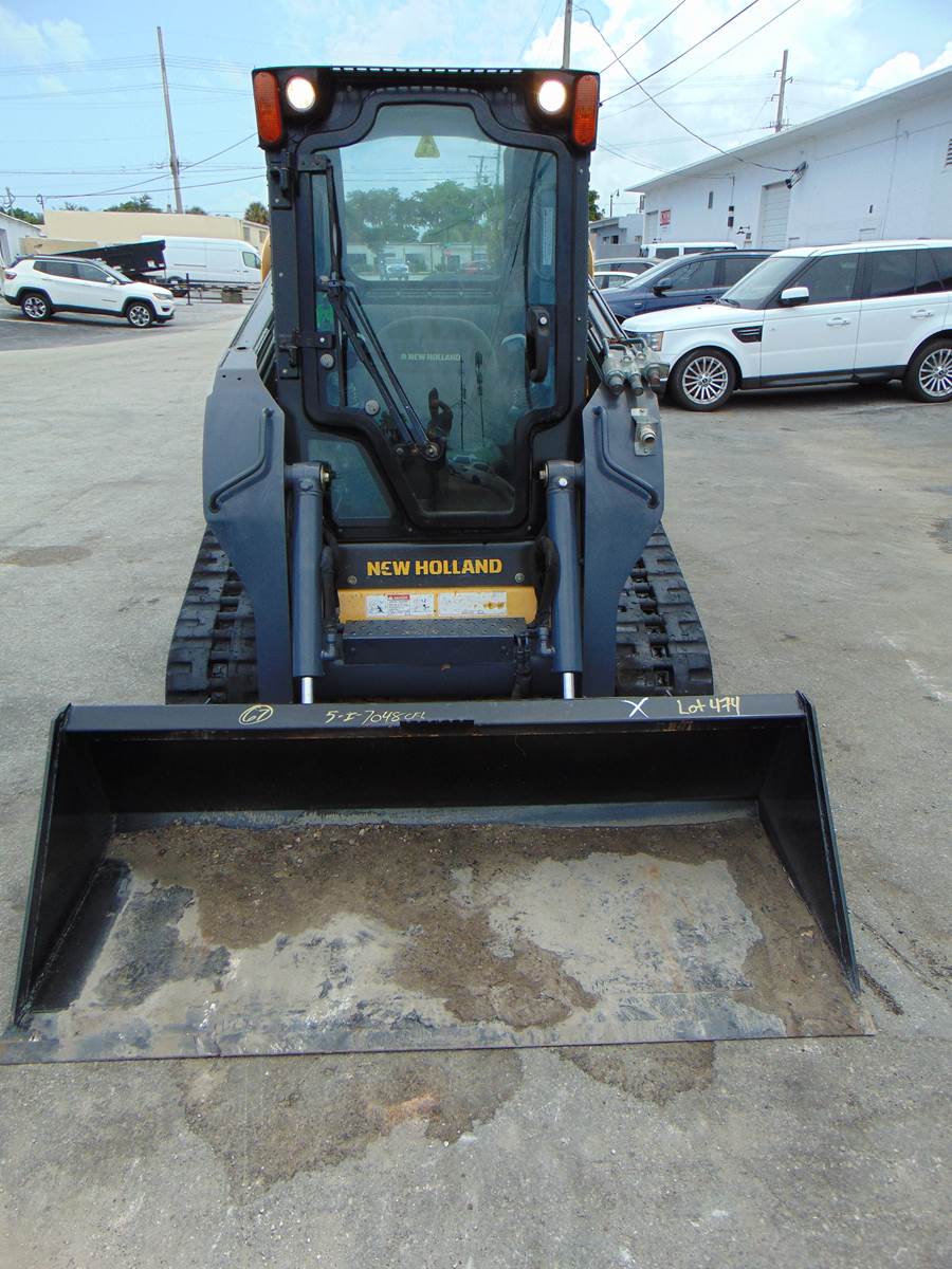 2016 NEW HOLLAND C227 TURBO 2 SPEED "BIG 74 HP" PRE EMISSIONS - HEAT - AC - STEREO - POWER COUPLER - JOYSTICKS - LOW HOURS - AIR RIDE - 100% JOB READY - Image 29