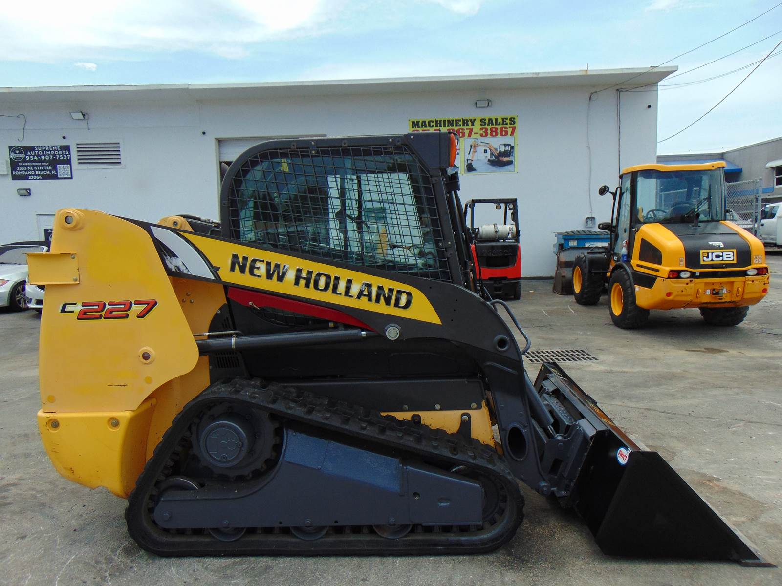 2016 NEW HOLLAND C227 TURBO 2 SPEED "BIG 74 HP" PRE EMISSIONS - HEAT - AC - STEREO - POWER COUPLER - JOYSTICKS - LOW HOURS - AIR RIDE - 100% JOB READY - Image 3