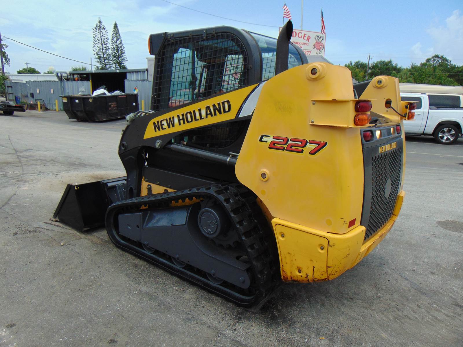 2016 NEW HOLLAND C227 TURBO 2 SPEED "BIG 74 HP" PRE EMISSIONS - HEAT - AC - STEREO - POWER COUPLER - JOYSTICKS - LOW HOURS - AIR RIDE - 100% JOB READY - Image 31