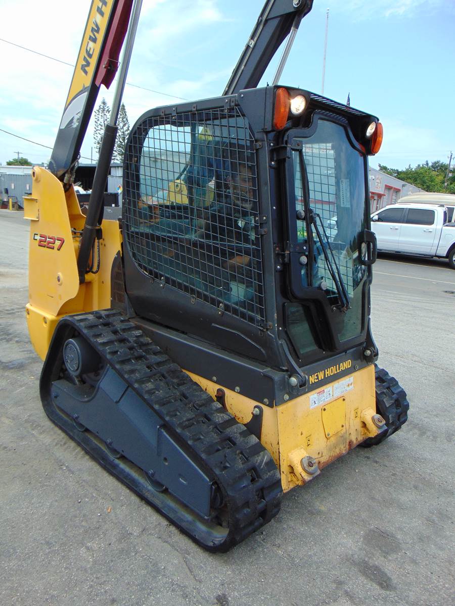2016 NEW HOLLAND C227 TURBO 2 SPEED "BIG 74 HP" PRE EMISSIONS - HEAT - AC - STEREO - POWER COUPLER - JOYSTICKS - LOW HOURS - AIR RIDE - 100% JOB READY - Image 32