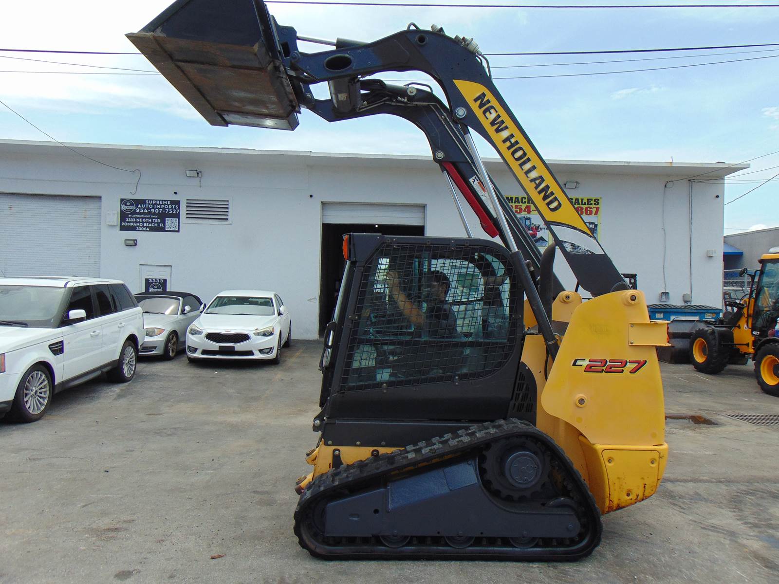 2016 NEW HOLLAND C227 TURBO 2 SPEED "BIG 74 HP" PRE EMISSIONS - HEAT - AC - STEREO - POWER COUPLER - JOYSTICKS - LOW HOURS - AIR RIDE - 100% JOB READY - Image 37