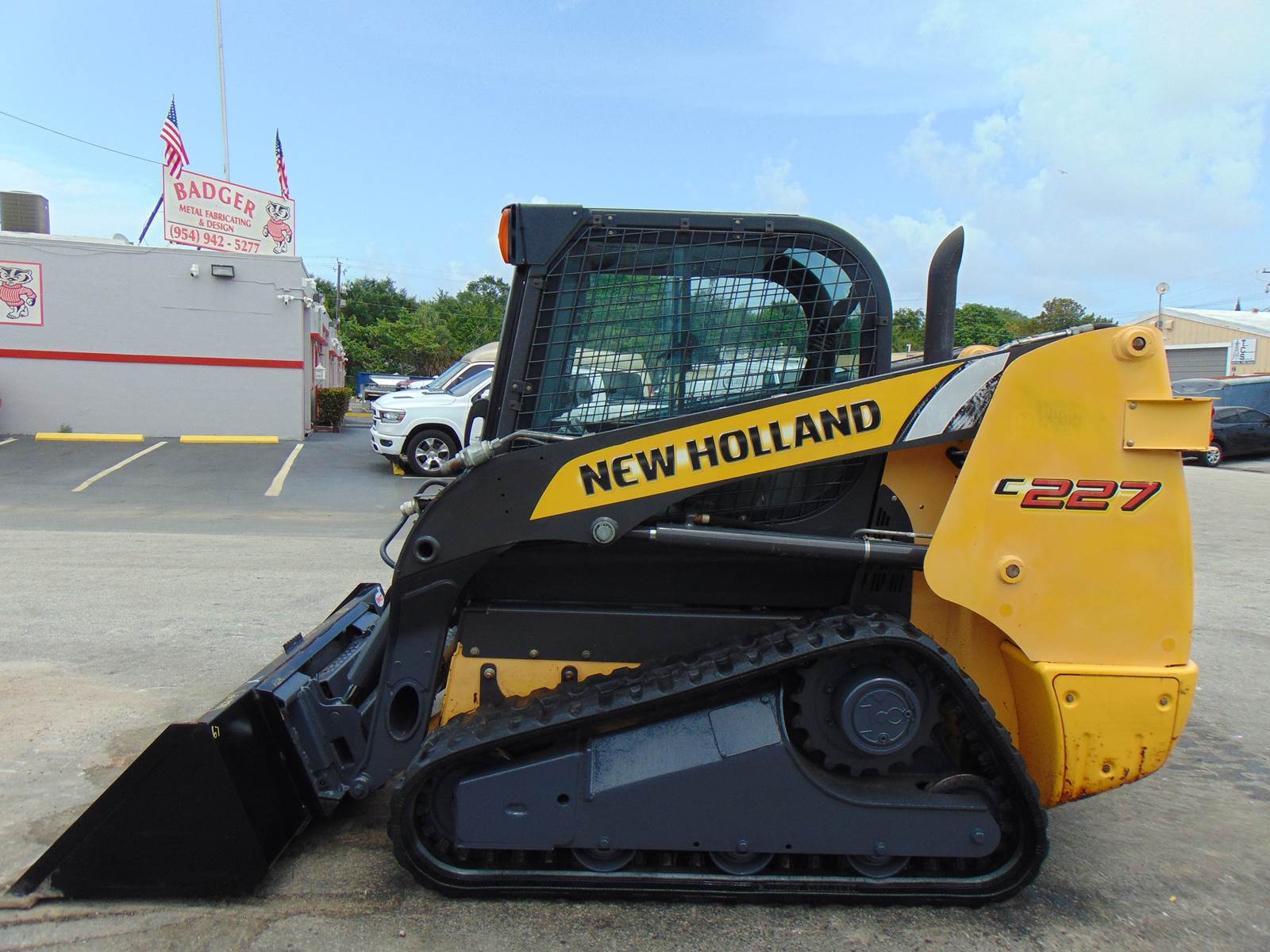 2016 NEW HOLLAND C227 TURBO 2 SPEED "BIG 74 HP" PRE EMISSIONS - HEAT - AC - STEREO - POWER COUPLER - JOYSTICKS - LOW HOURS - AIR RIDE - 100% JOB READY - Image 41