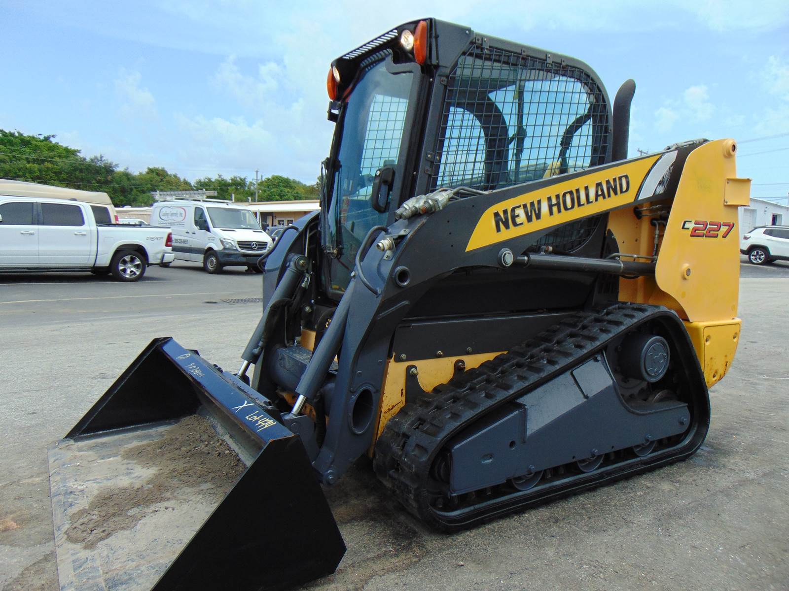 2016 NEW HOLLAND C227 TURBO 2 SPEED "BIG 74 HP" PRE EMISSIONS - HEAT - AC - STEREO - POWER COUPLER - JOYSTICKS - LOW HOURS - AIR RIDE - 100% JOB READY - Image 43