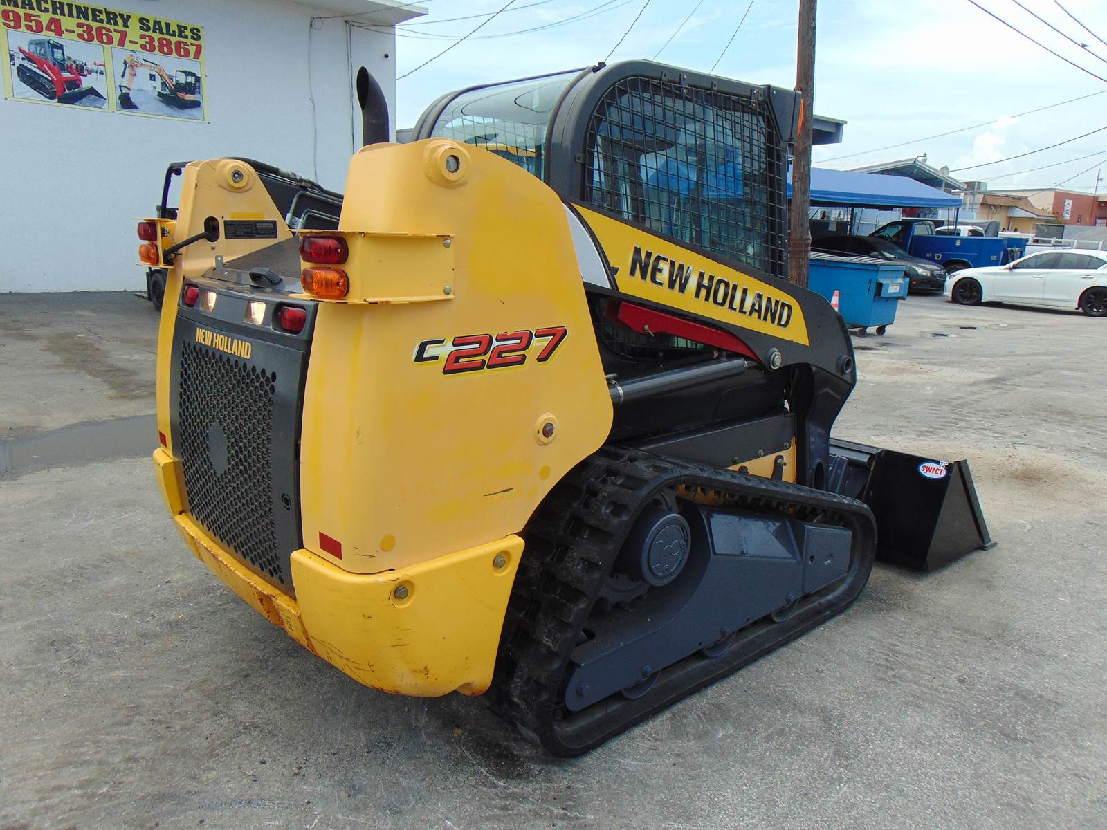 2016 NEW HOLLAND C227 TURBO 2 SPEED "BIG 74 HP" PRE EMISSIONS - HEAT - AC - STEREO - POWER COUPLER - JOYSTICKS - LOW HOURS - AIR RIDE - 100% JOB READY - Image 6