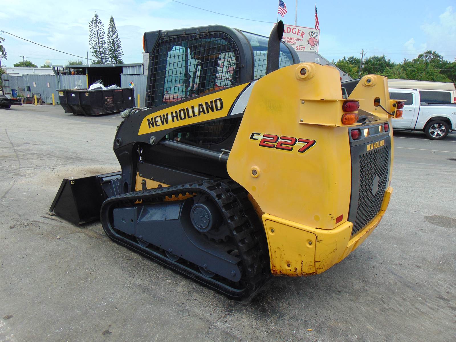 2016 NEW HOLLAND C227 TURBO 2 SPEED "BIG 74 HP" PRE EMISSIONS - HEAT - AC - STEREO - POWER COUPLER - JOYSTICKS - LOW HOURS - AIR RIDE - 100% JOB READY - Image 7