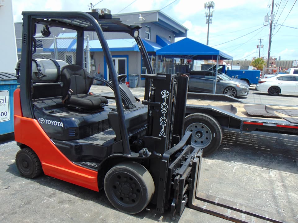 2016 TOYOTA 8FGCU20 LP / PROPANE 2 STAGE FORKLIFT FOR SALE - SIDE SHIFTER & POSITIONER - 5' LONG immaculate indoor stored - lp tank included - new tires - 100% job ready - Image 20