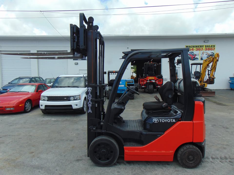 2016 TOYOTA 8FGCU20 LP / PROPANE 2 STAGE FORKLIFT FOR SALE - SIDE SHIFTER & POSITIONER - 5' LONG immaculate indoor stored - lp tank included - new tires - 100% job ready - Image 19