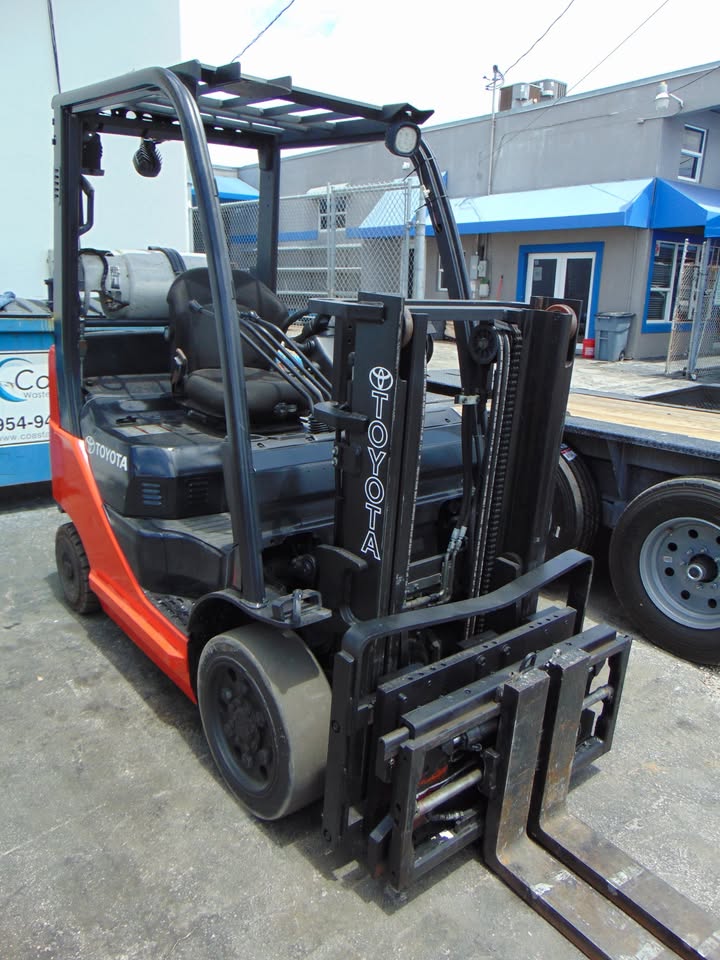 2016 TOYOTA 8FGCU20 LP / PROPANE 2 STAGE FORKLIFT FOR SALE - SIDE SHIFTER & POSITIONER - 5' LONG immaculate indoor stored - lp tank included - new tires - 100% job ready - Image 17