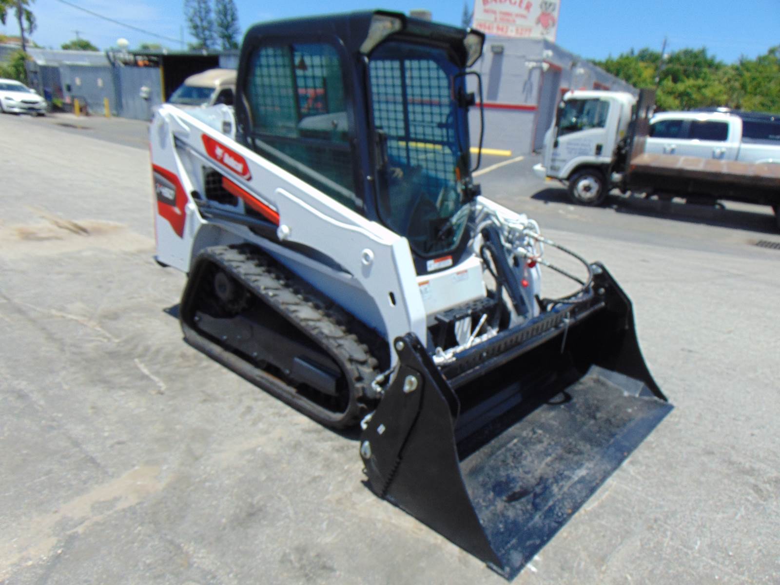 2017 BOBCAT T450 TURBO 2 SPEED "A/C CAB" - BRAND NEW TRACKS - PWR COUPLER - JOYSTICK CONTROLS - KEYLESS SECURITY - NEW COMBO BUCKET - ONLY 1,534 HOURS - Image 10
