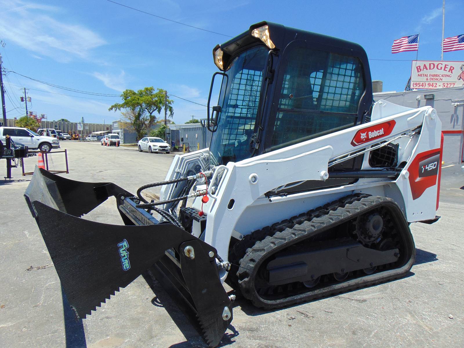 2017 BOBCAT T450 TURBO 2 SPEED "A/C CAB" - BRAND NEW TRACKS - PWR COUPLER - JOYSTICK CONTROLS - KEYLESS SECURITY - NEW COMBO BUCKET - ONLY 1,534 HOURS - Image 2